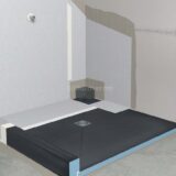 Ус чийг тусгаарлагч хавтан